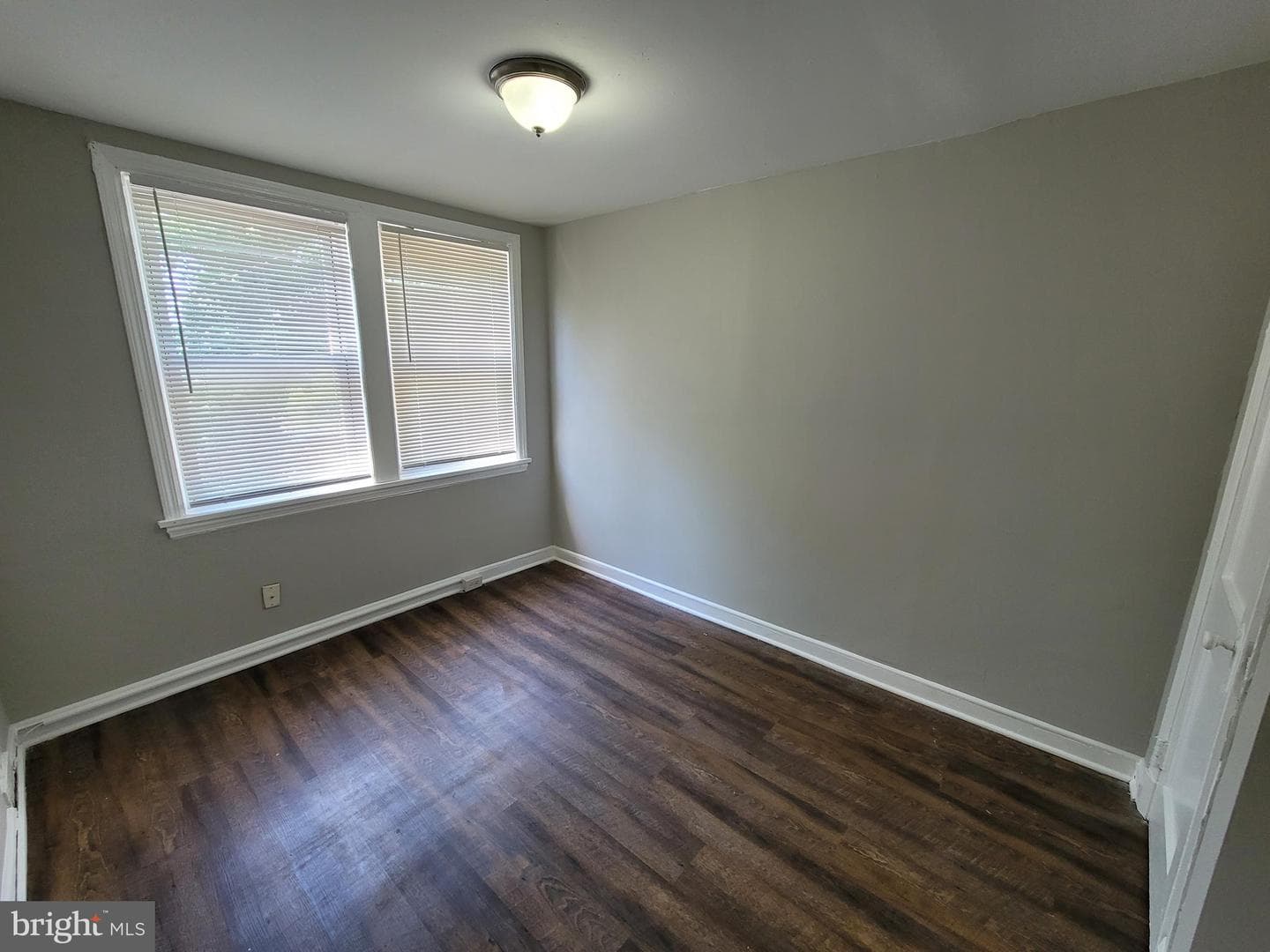 2511 Riggs Avenue photo 15