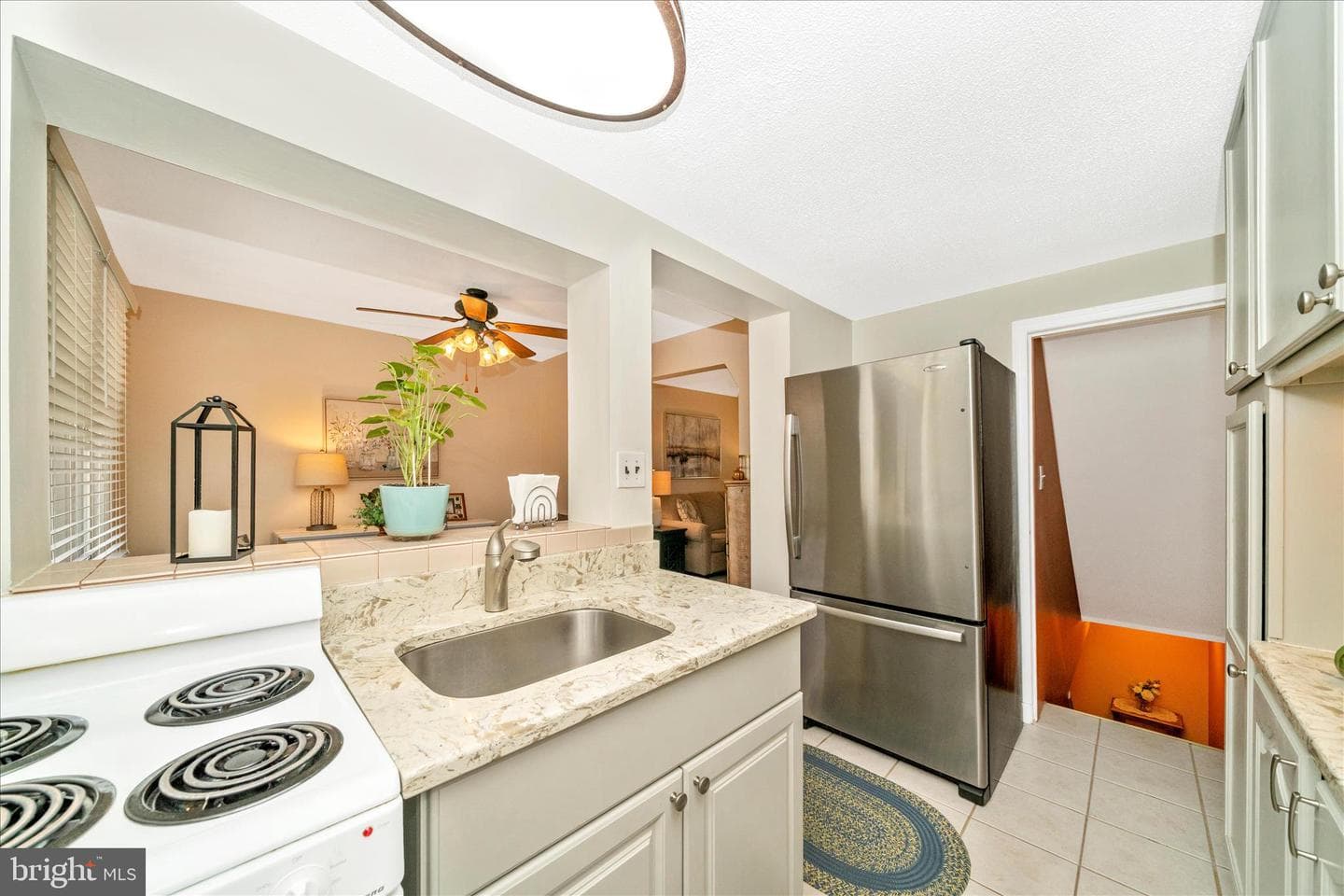 3909 Colchester Road photo 10