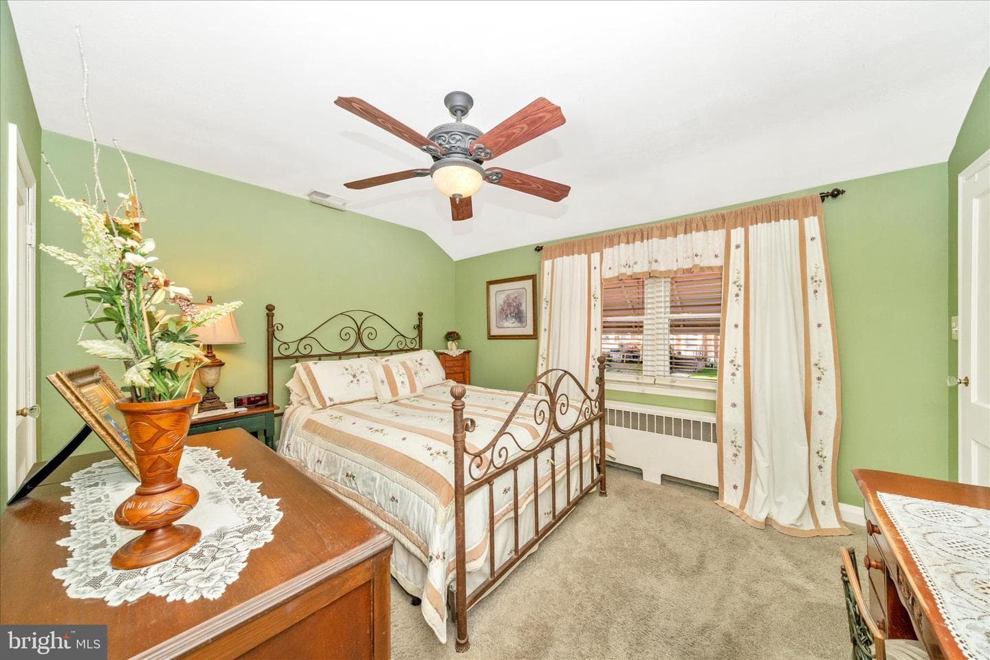 3909 Colchester Road photo 11