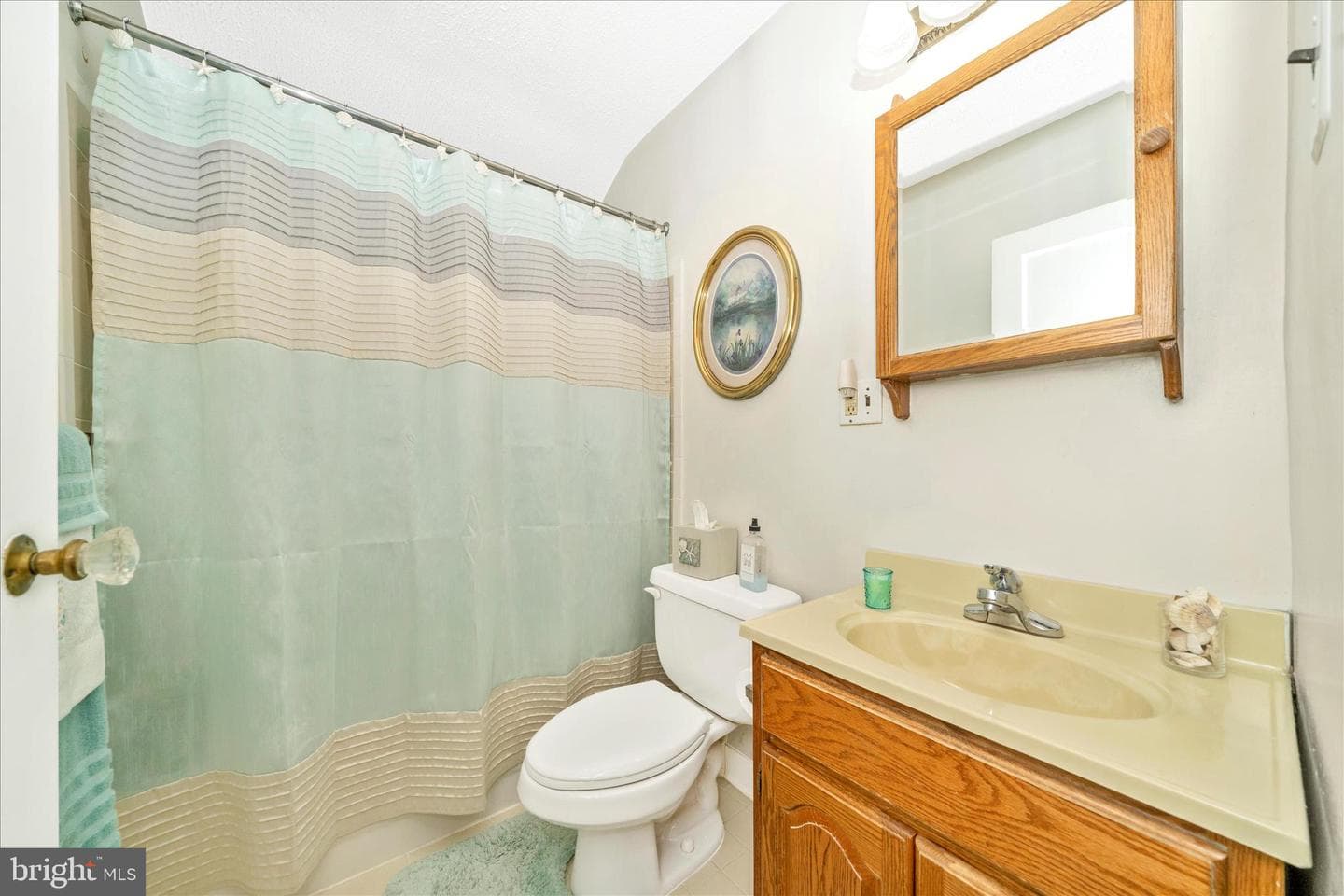3909 Colchester Road photo 15