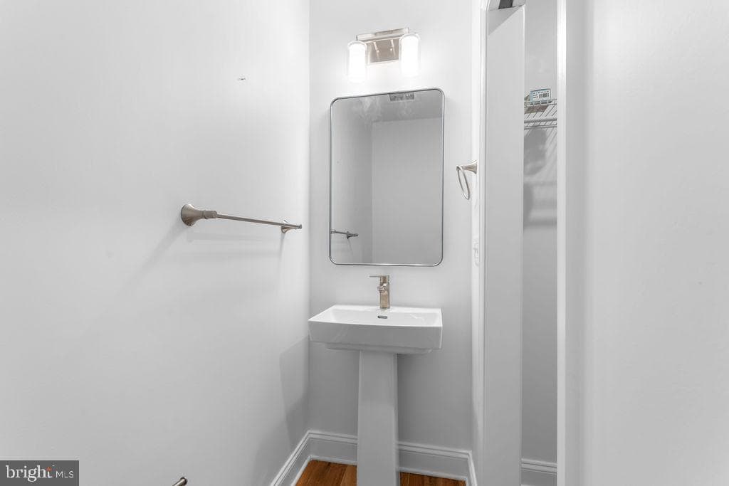 34 S Fulton Avenue photo 14