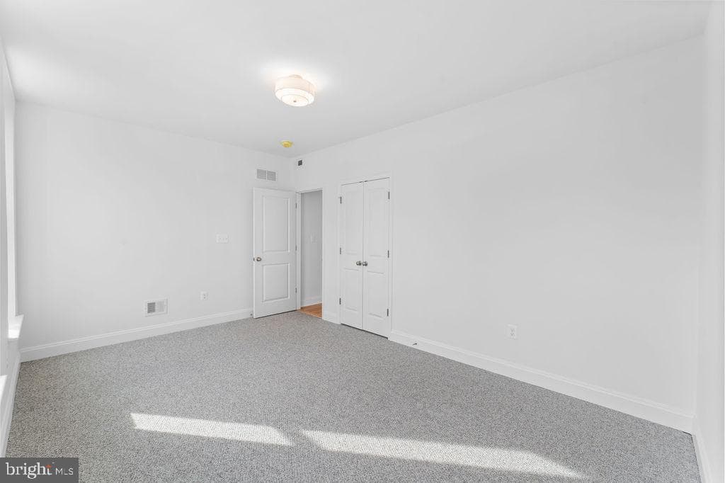 34 S Fulton Avenue photo 17