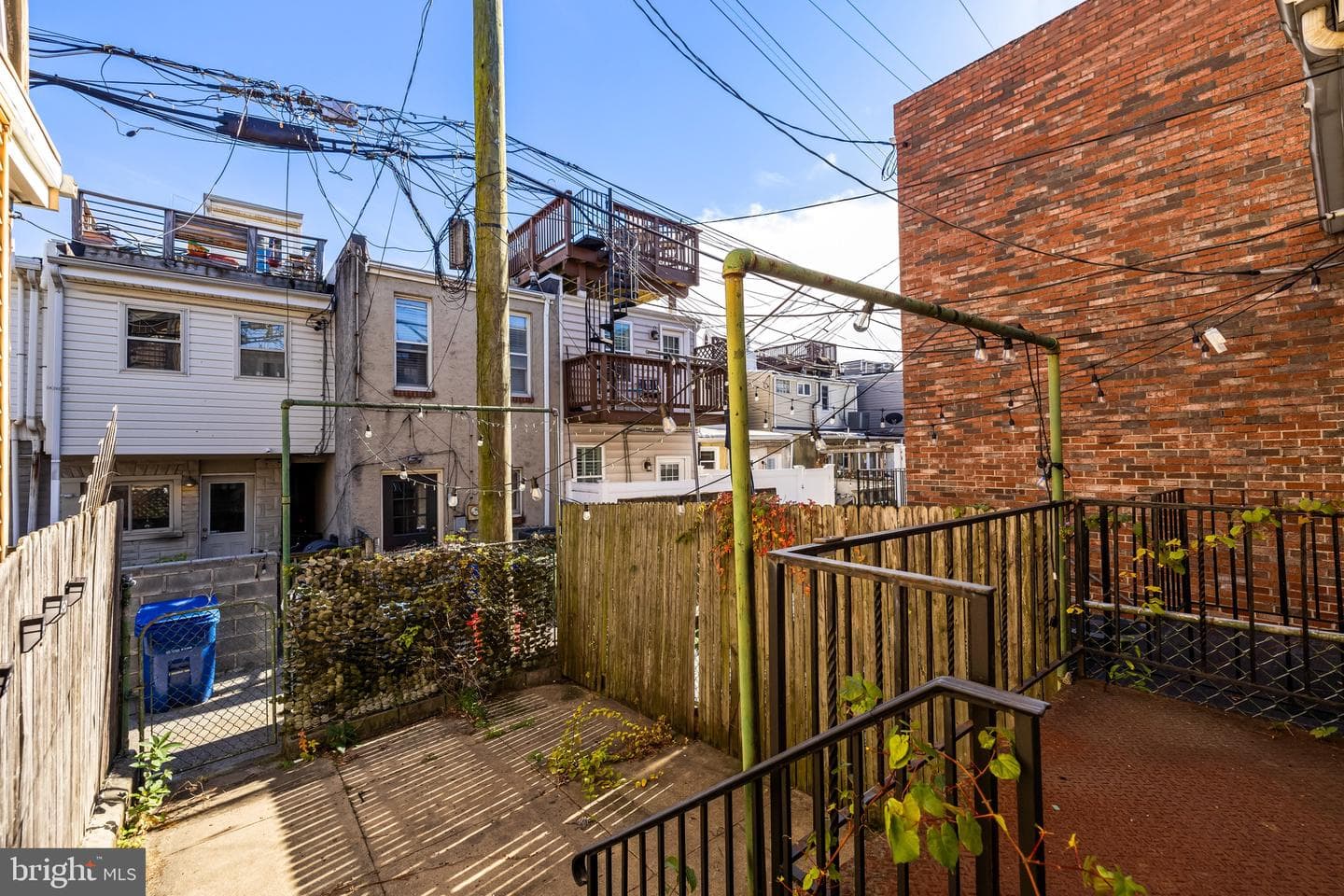 1425 Andre Street photo 19