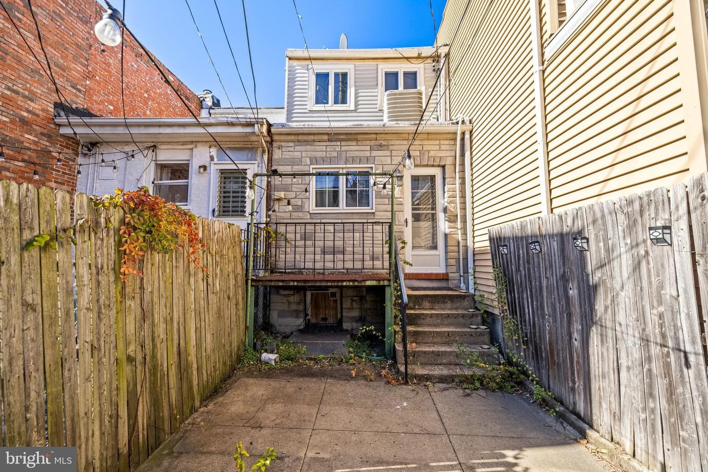 1425 Andre Street photo 20