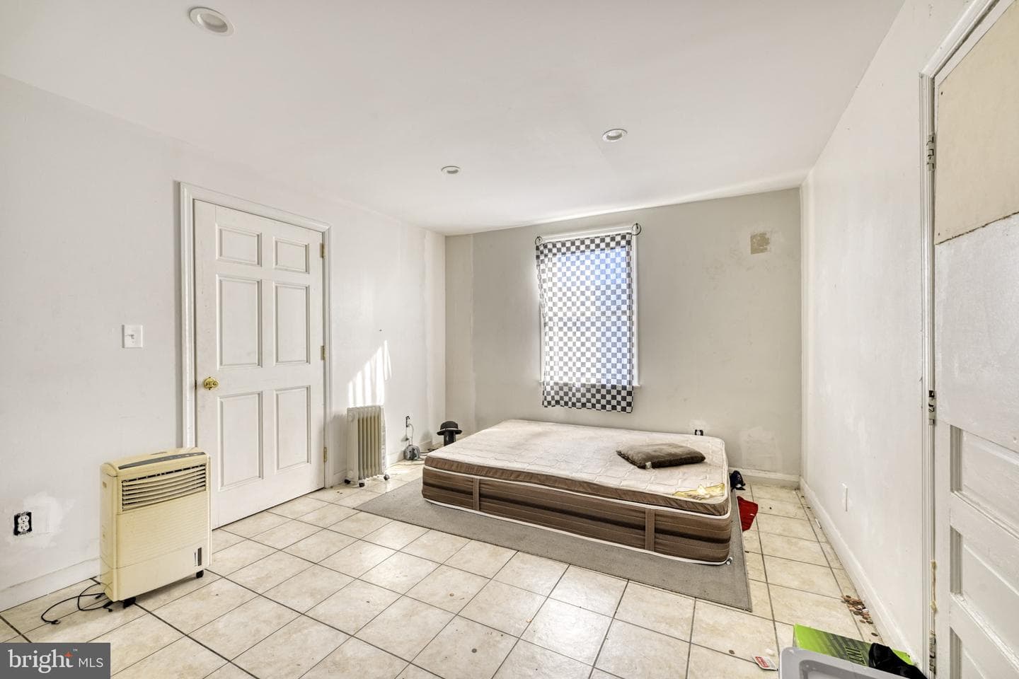 466 Hornel Street photo 6