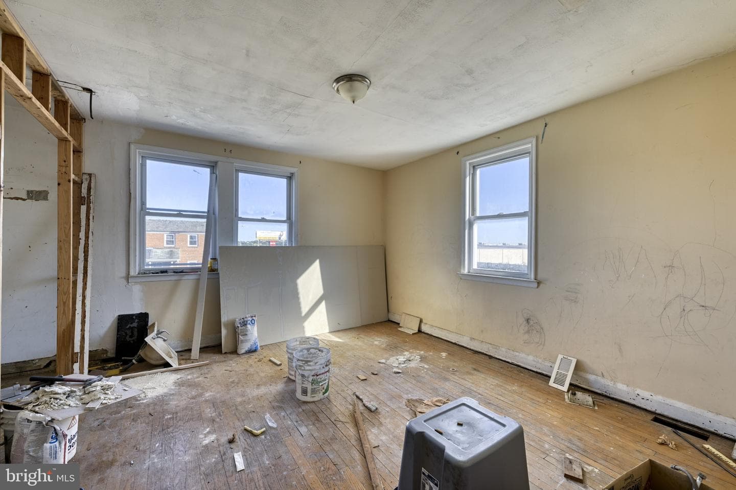 466 Hornel Street photo 7