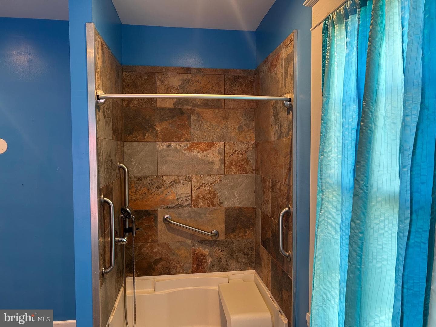 3400 Glenmore Avenue photo 24