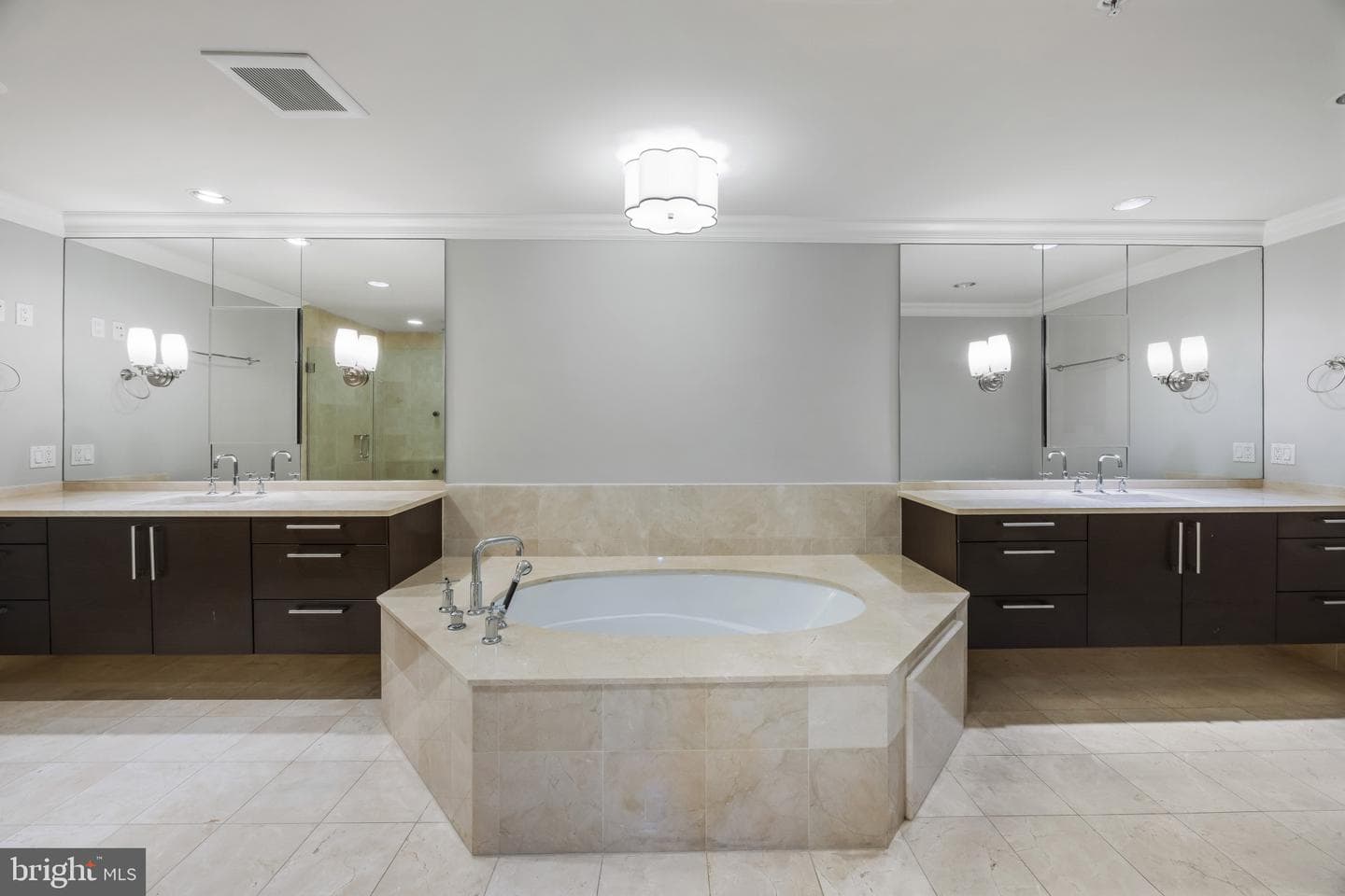 801 Key Highway #323 photo 28