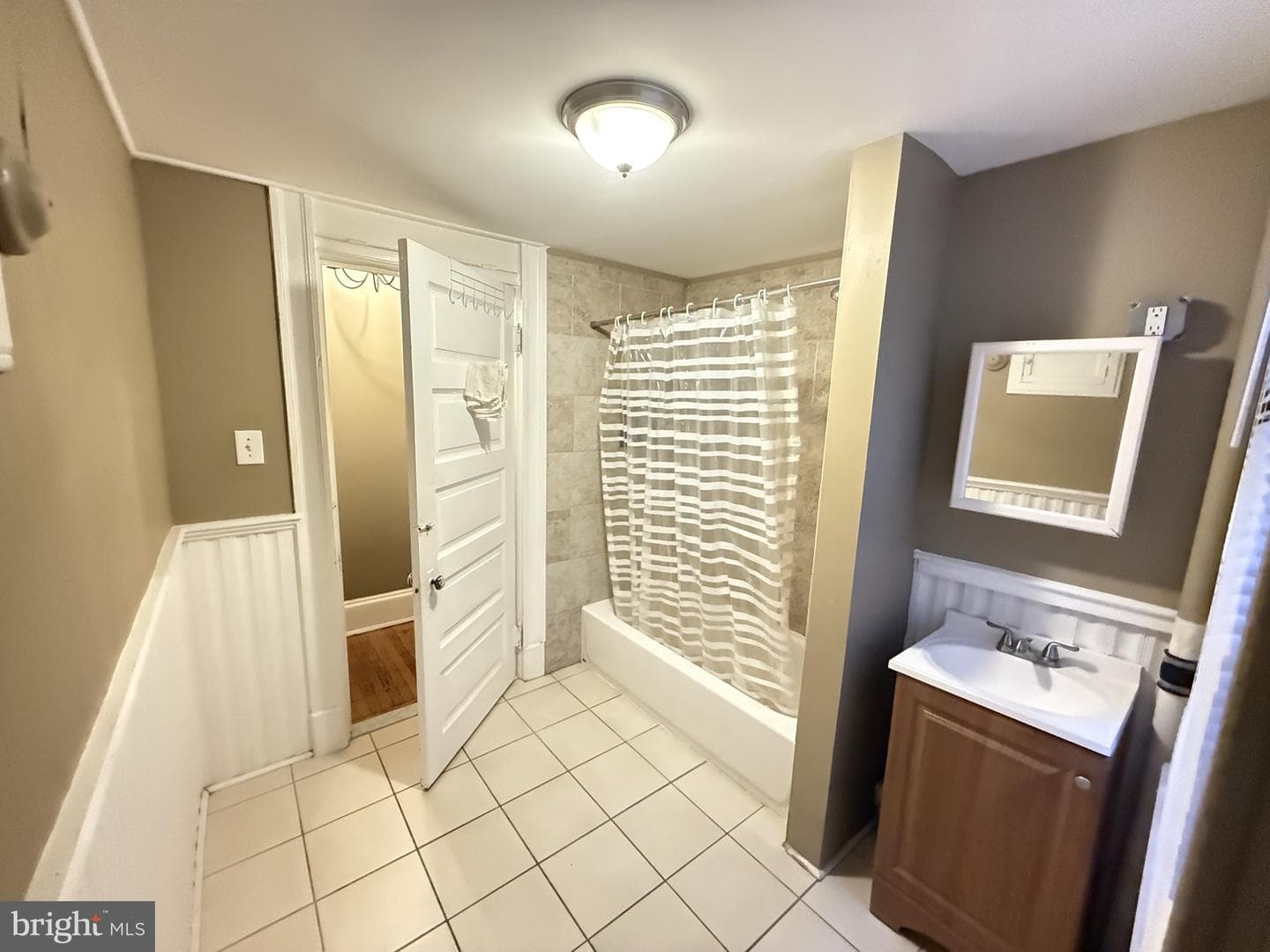 1704 Saint Paul Street photo 26