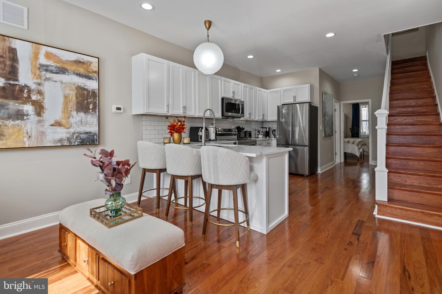 2204 E Chase Street photo 1
