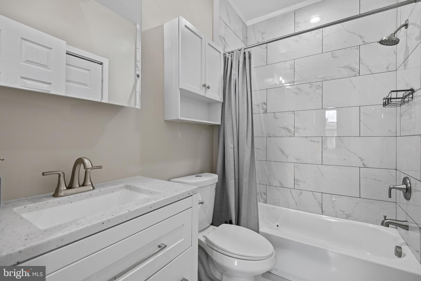 2204 E Chase Street photo 27
