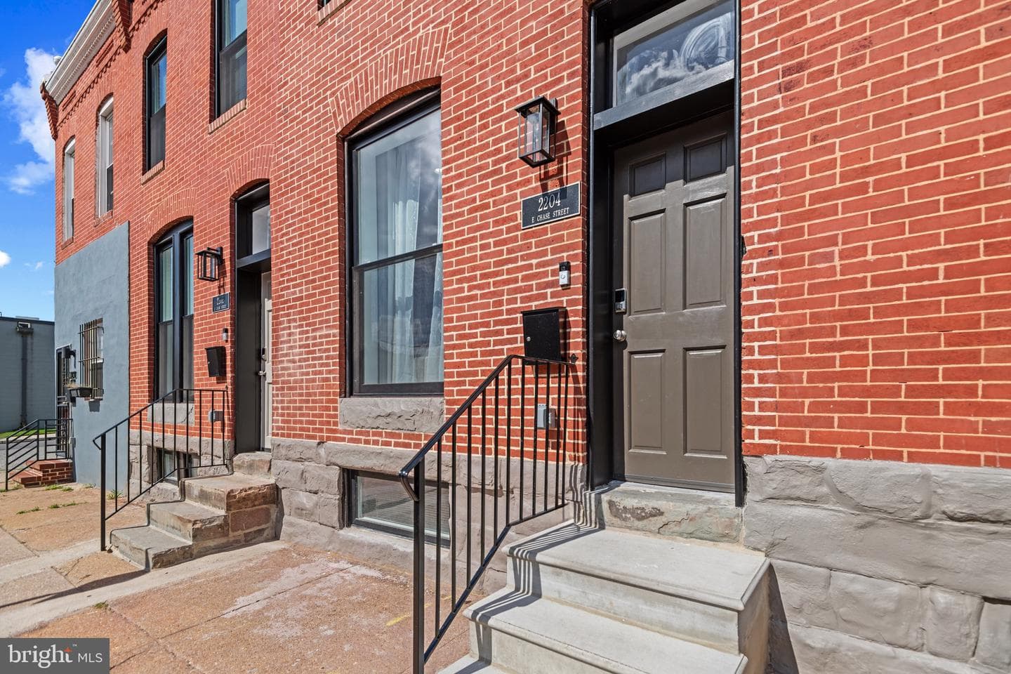2204 E Chase Street photo 4