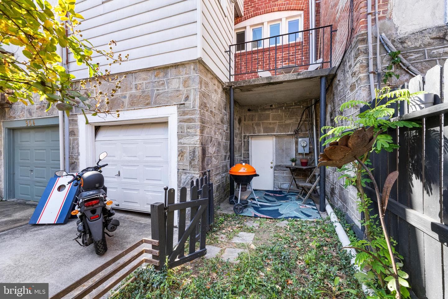 902 E 36th Street photo 31