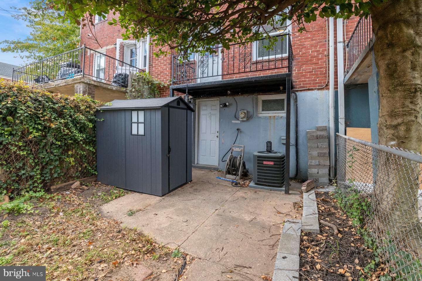 3588 Dudley Avenue photo 22