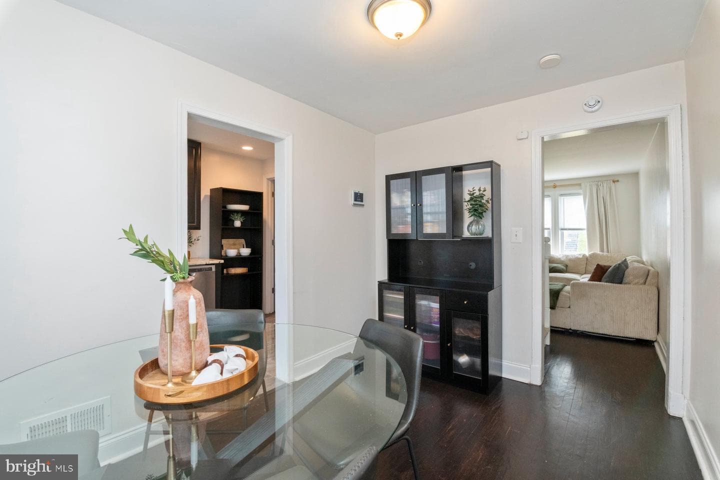 3588 Dudley Avenue photo 7