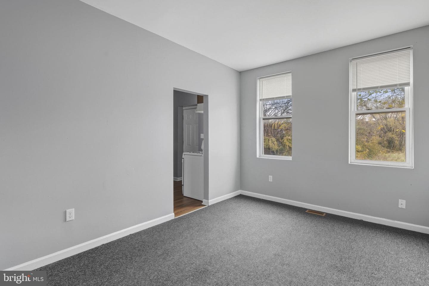 1209 Dukeland Street photo 12
