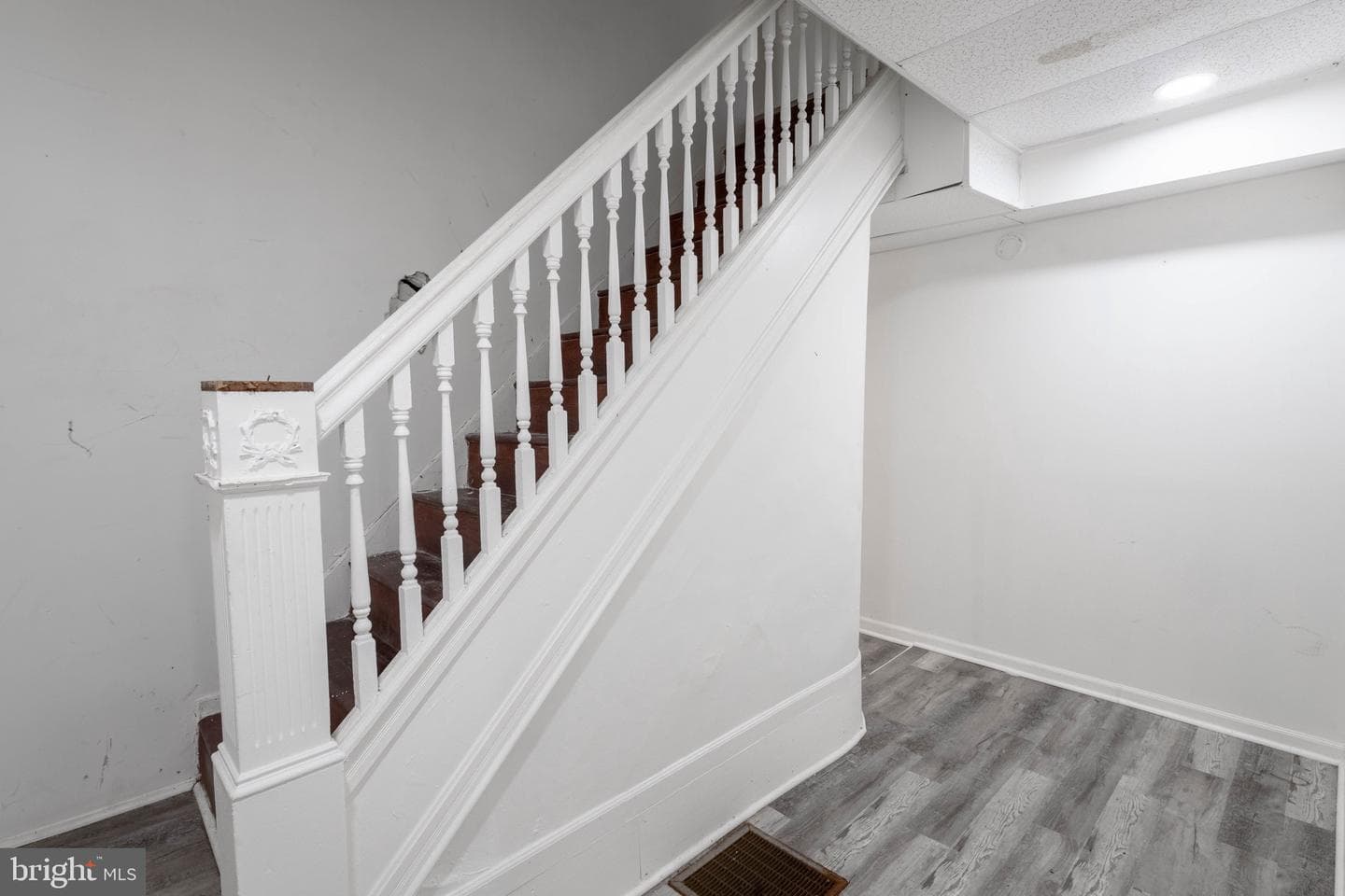 3207 Baker St photo 4