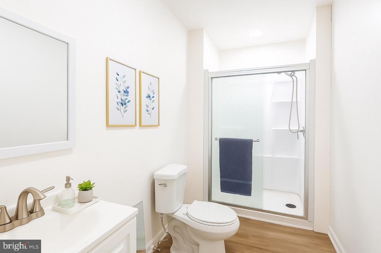 3207 Baker St photo 7