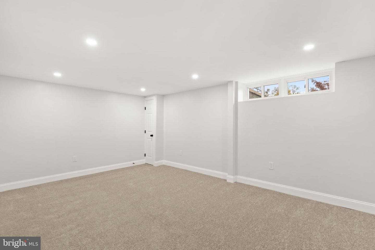 1107 E Northern Parkway photo 27