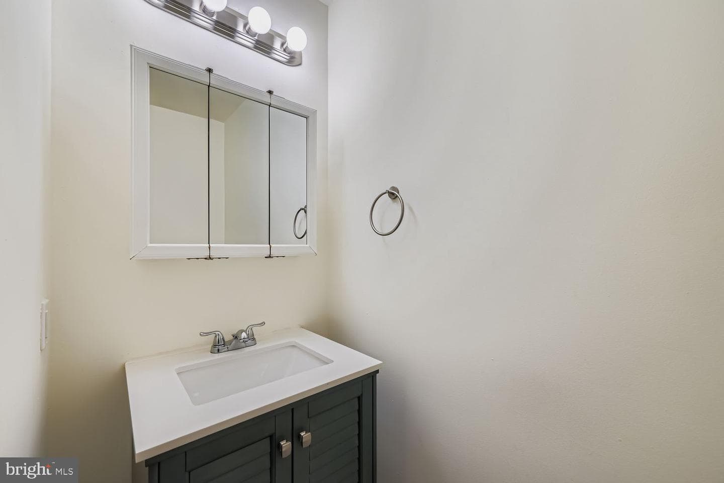 2932 McElderry Street photo 12