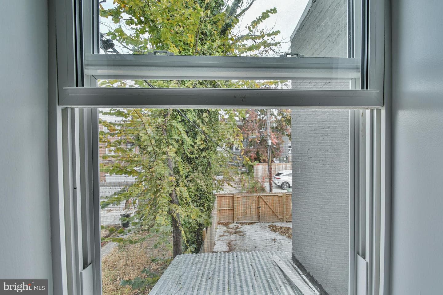 1926 E 29th Street photo 27