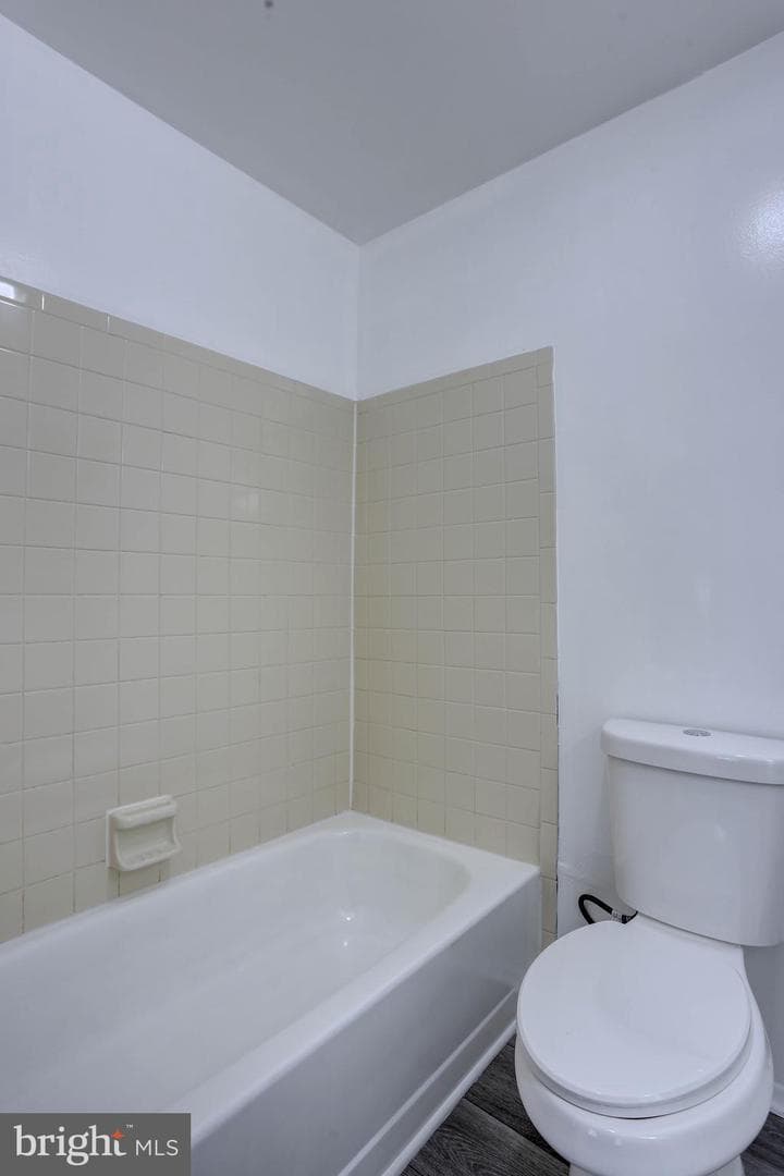 410 N Washington Street photo 16