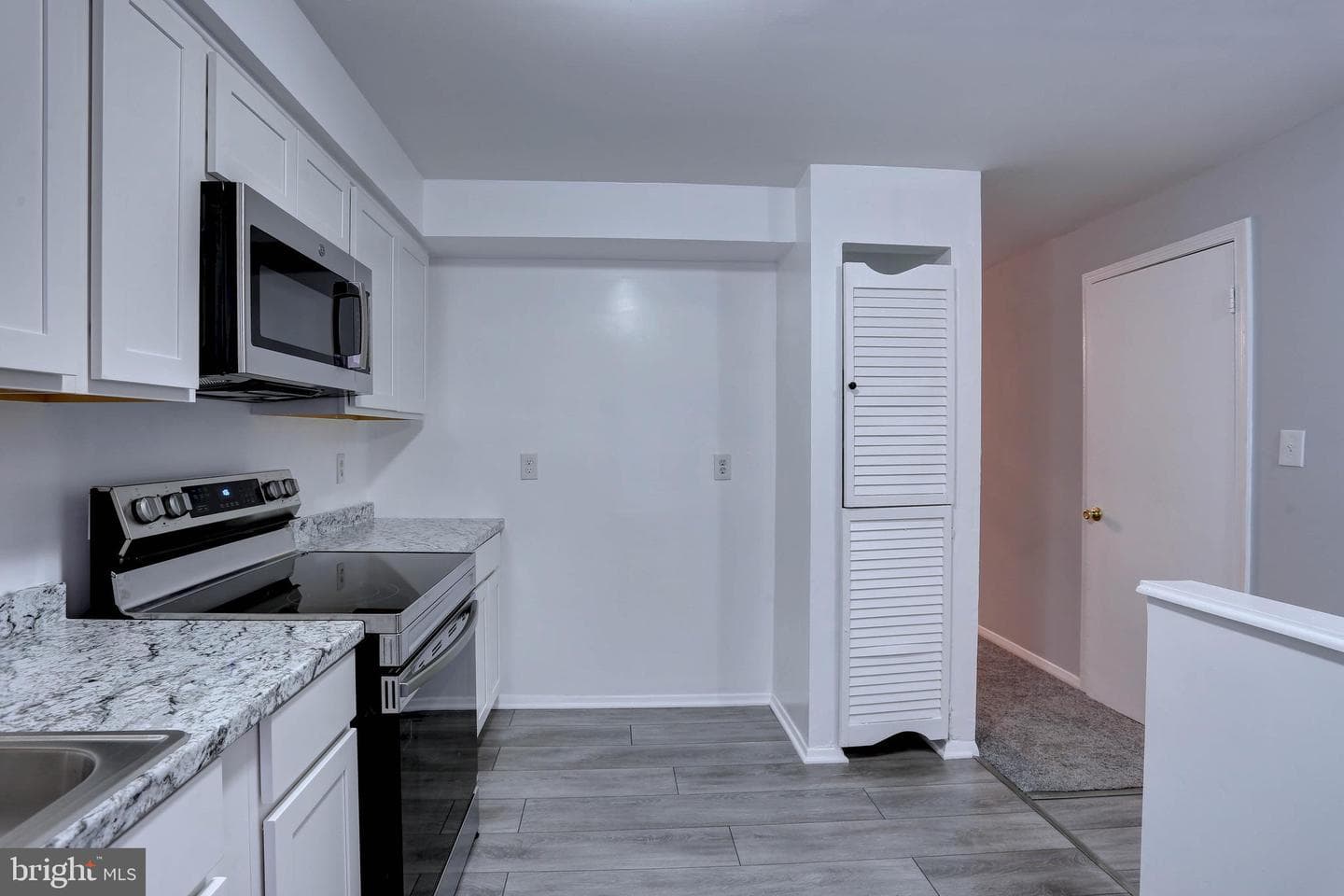 410 N Washington Street photo 5