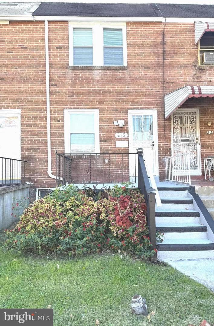 815 E Cold Spring Lane photo 1