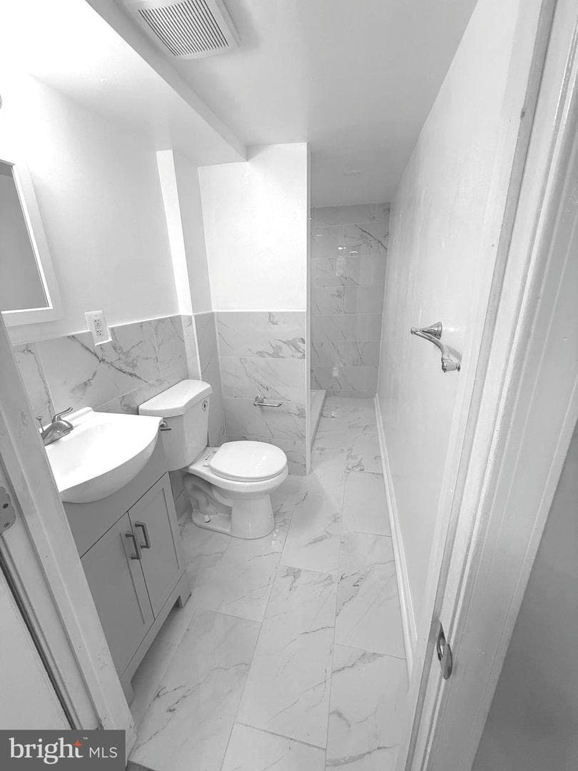 815 E Cold Spring Lane photo 38