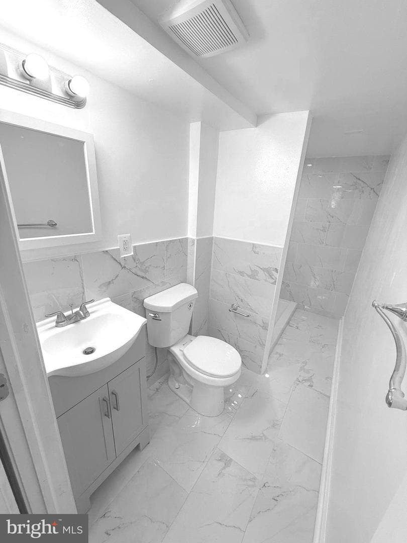 815 E Cold Spring Lane photo 39