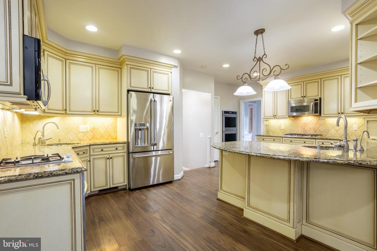 3306 Labyrinth Road photo 16