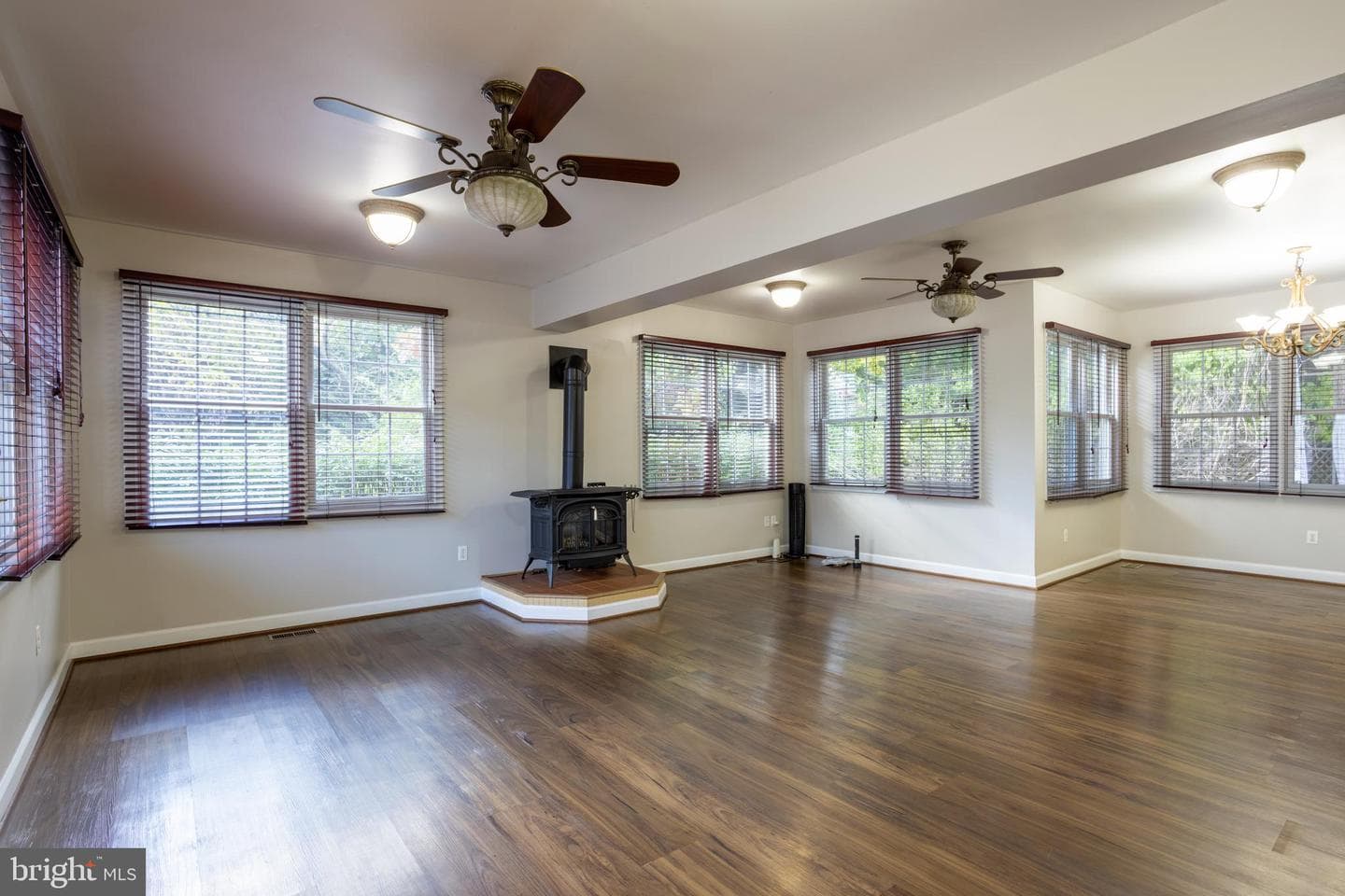 3306 Labyrinth Road photo 19