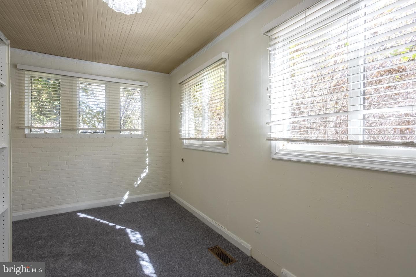 3306 Labyrinth Road photo 29