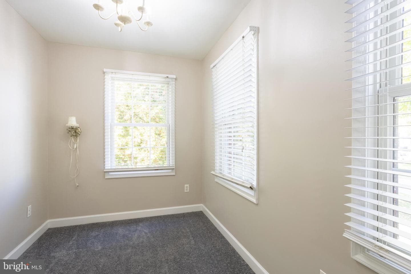3306 Labyrinth Road photo 40