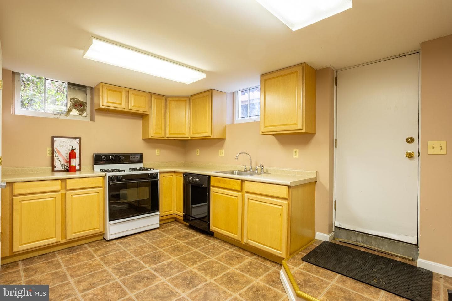 3306 Labyrinth Road photo 57