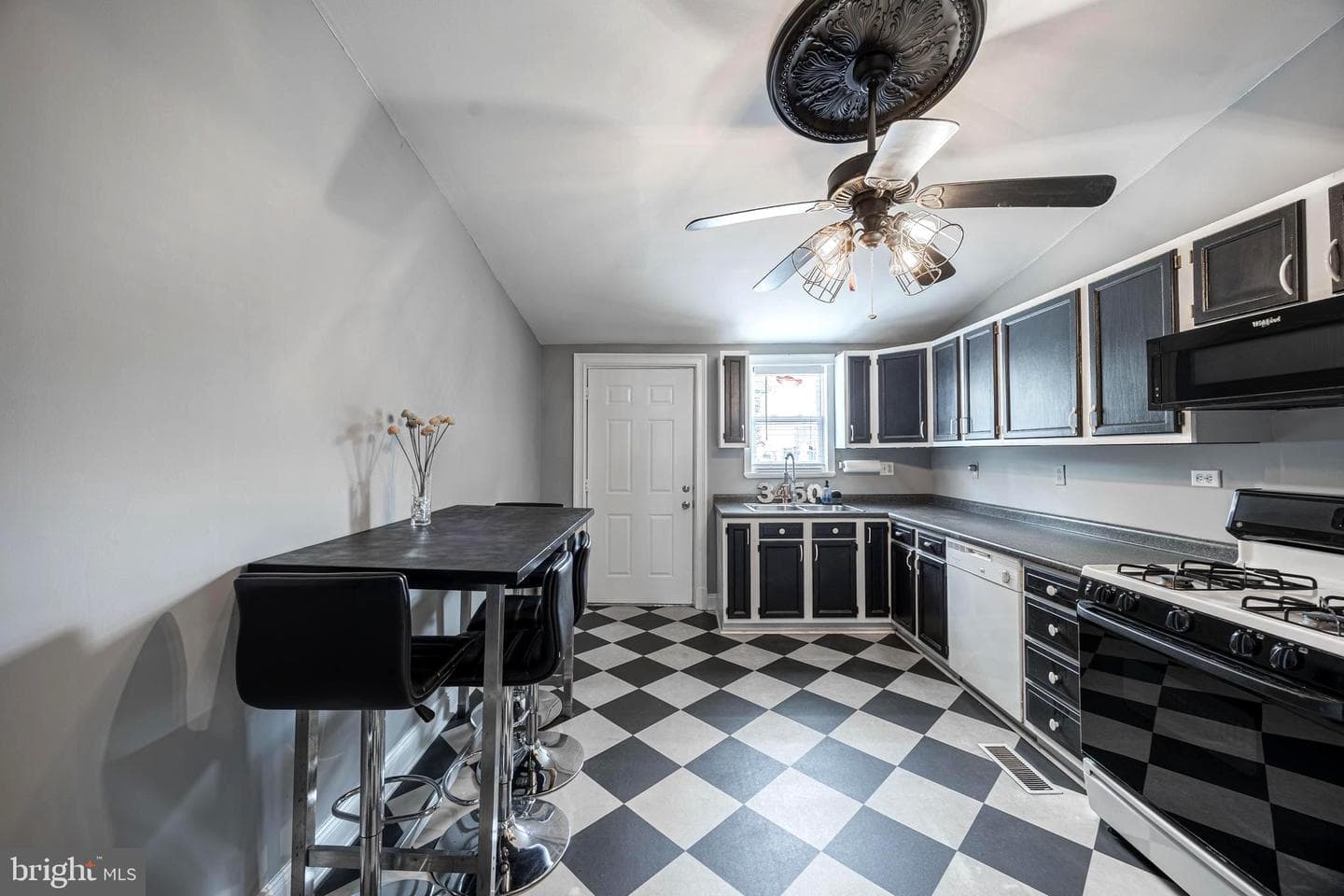 3450 Keswick Road photo 11