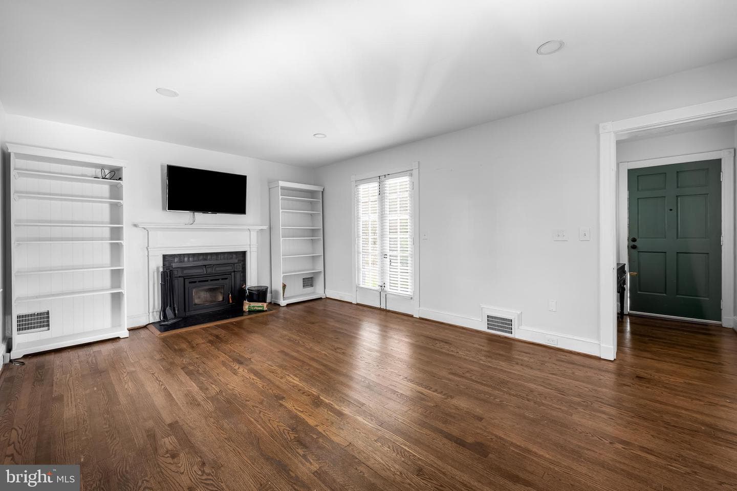 4500 Eastway photo 10