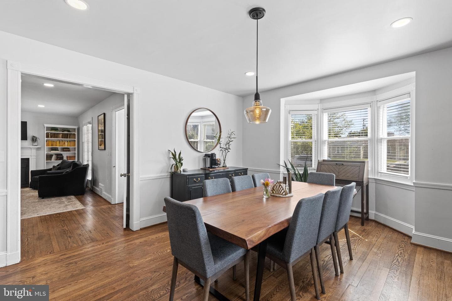 4500 Eastway photo 12
