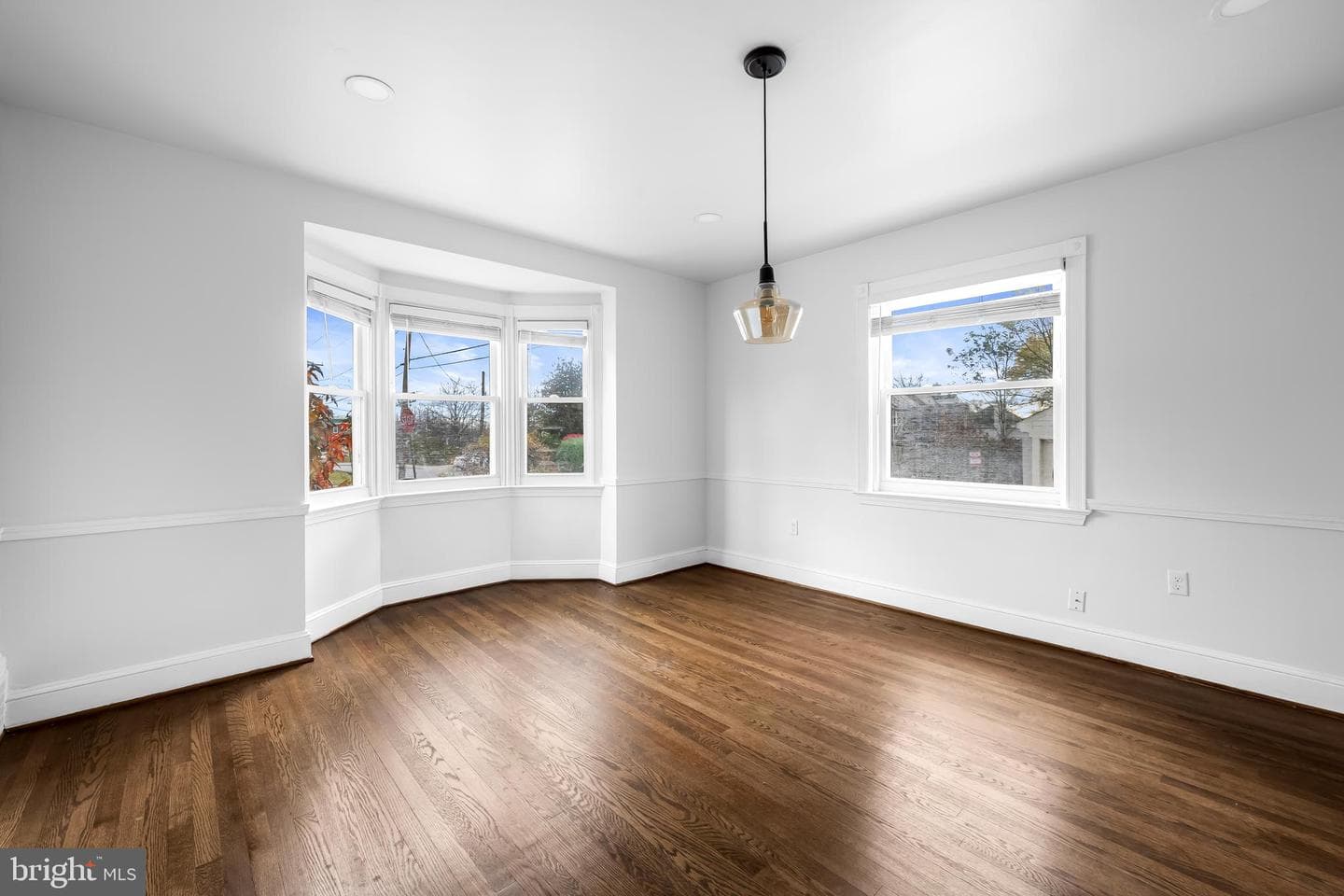 4500 Eastway photo 14