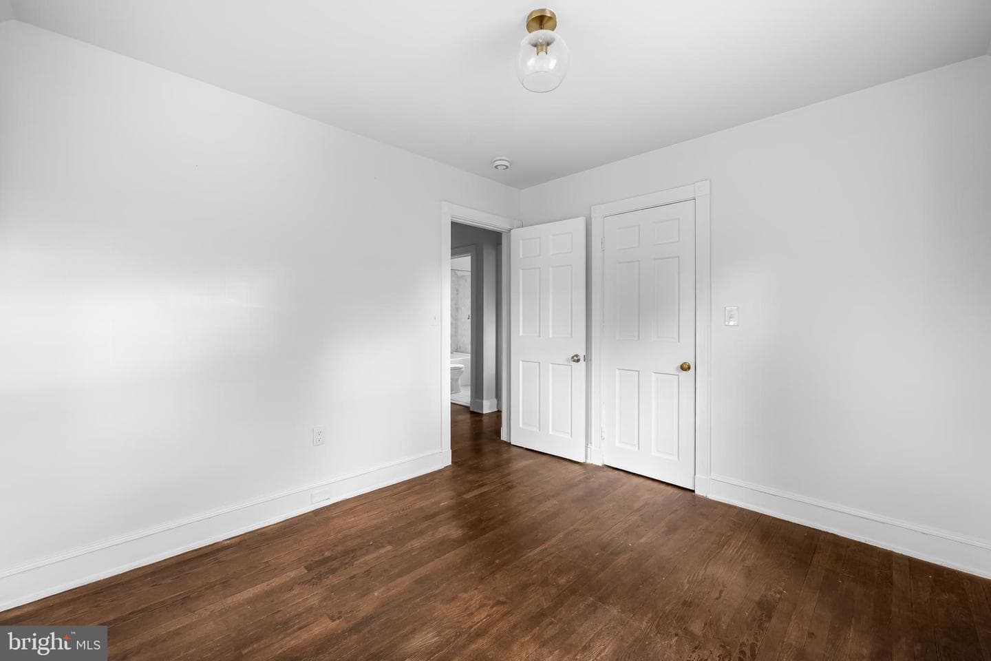 4500 Eastway photo 35