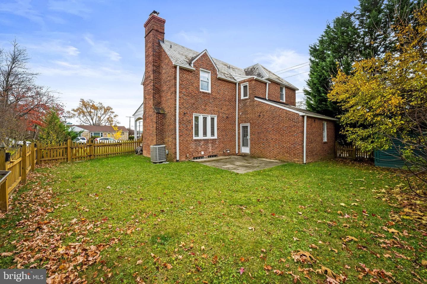 4500 Eastway photo 49