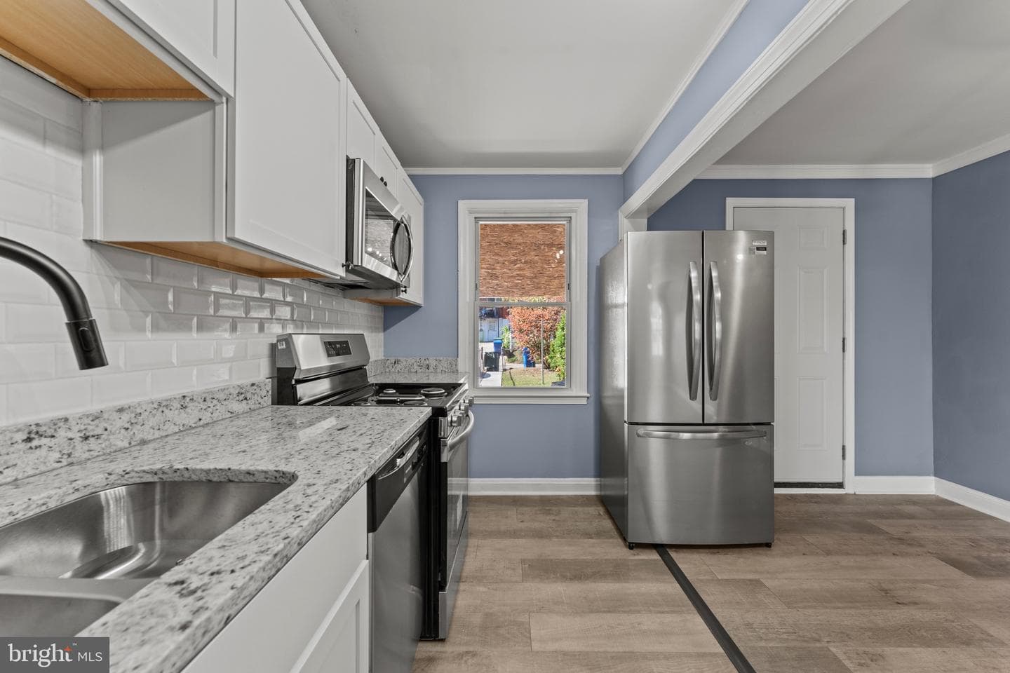 3693 Kenyon Avenue photo 10