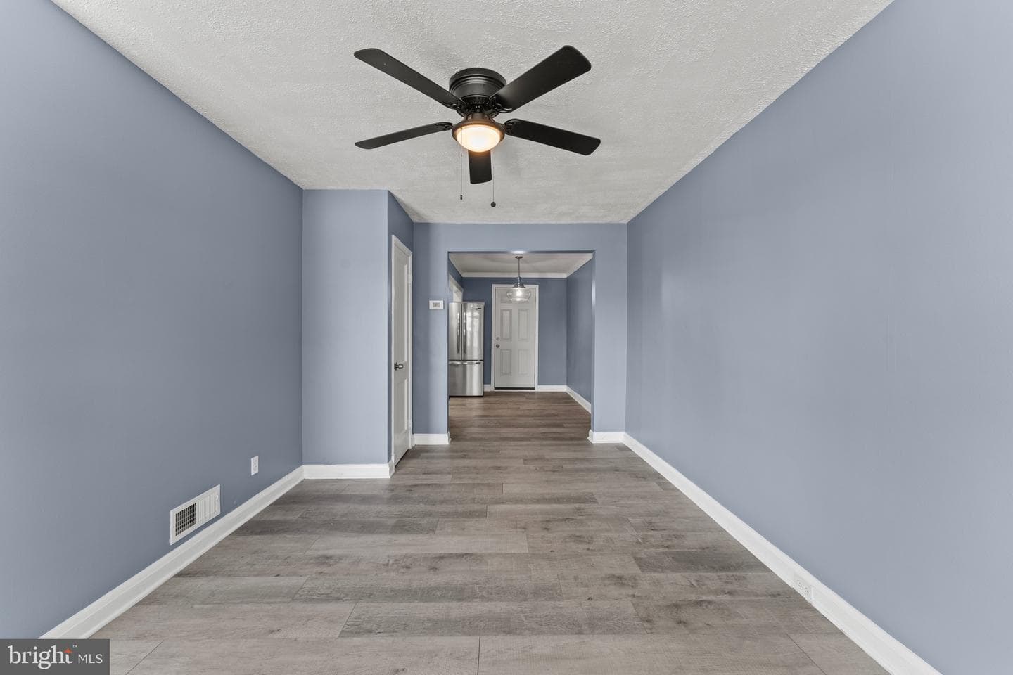 3693 Kenyon Avenue photo 3