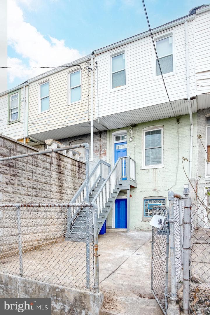 608 Oldham Street photo 13