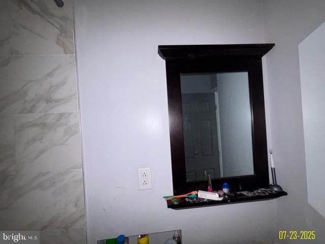 4203 Springwood Avenue photo 44