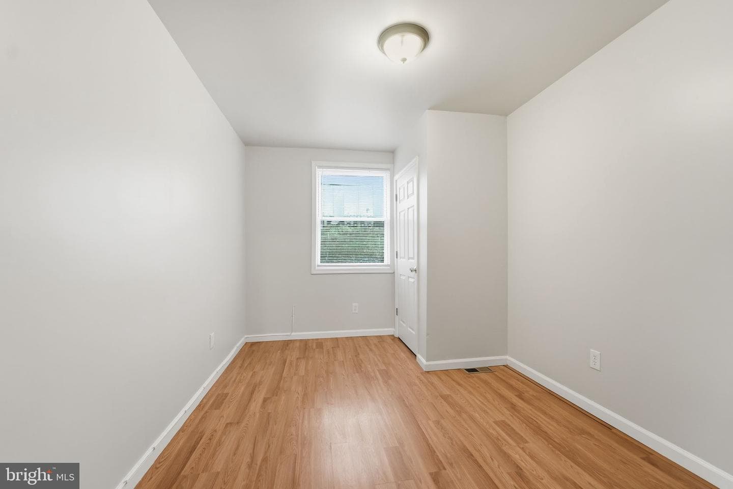 1310 N Ellwood Avenue photo 15