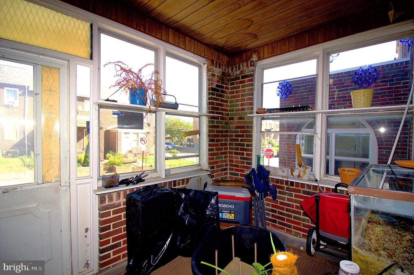 520 Tolna Street photo 2