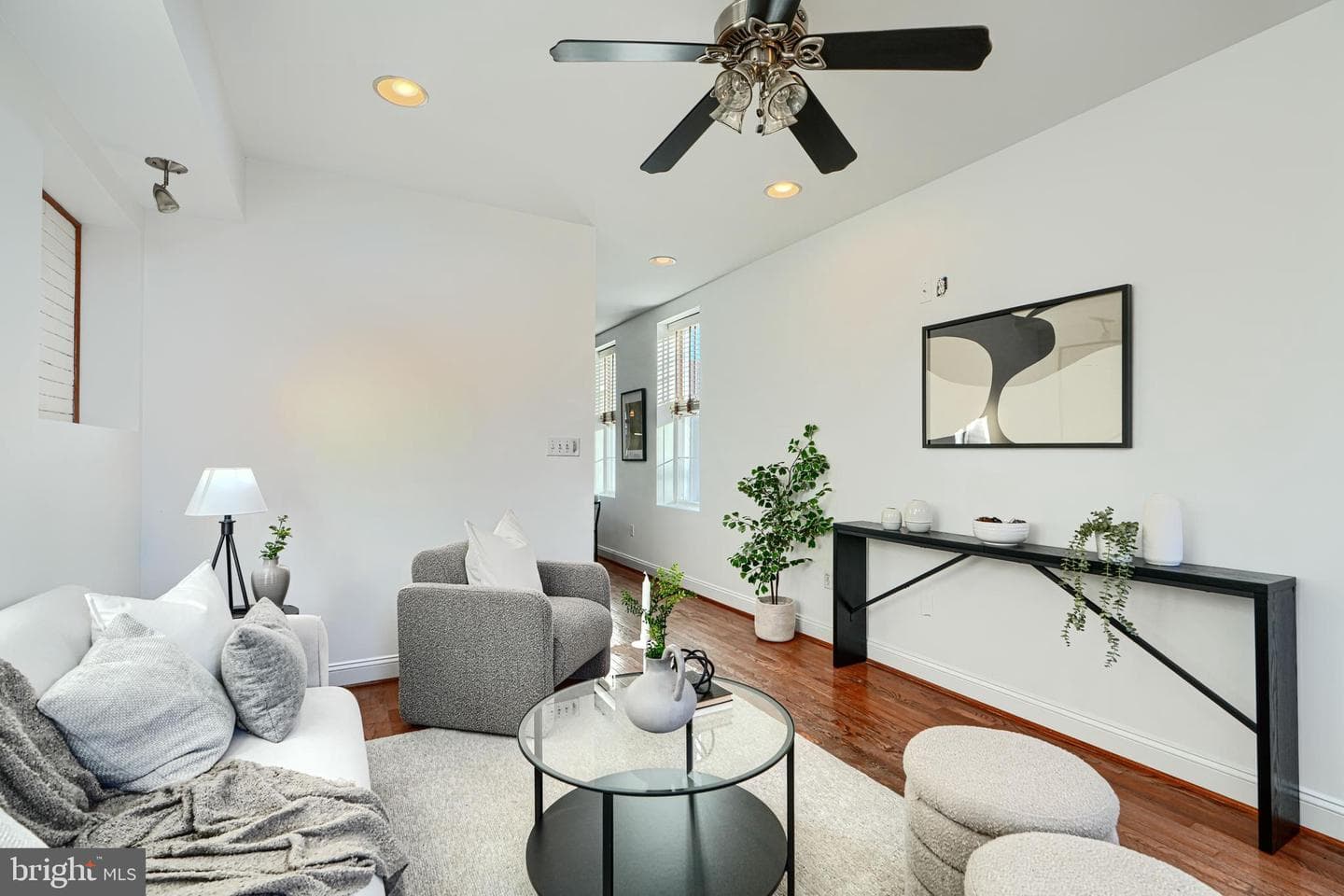 607 S Bouldin Street photo 3