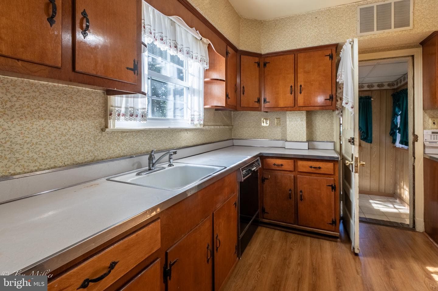5510 N Charles Street photo 11
