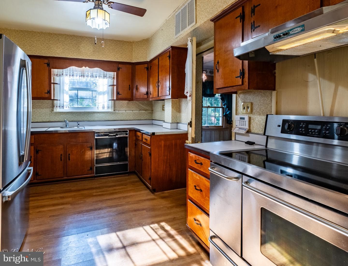 5510 N Charles Street photo 12